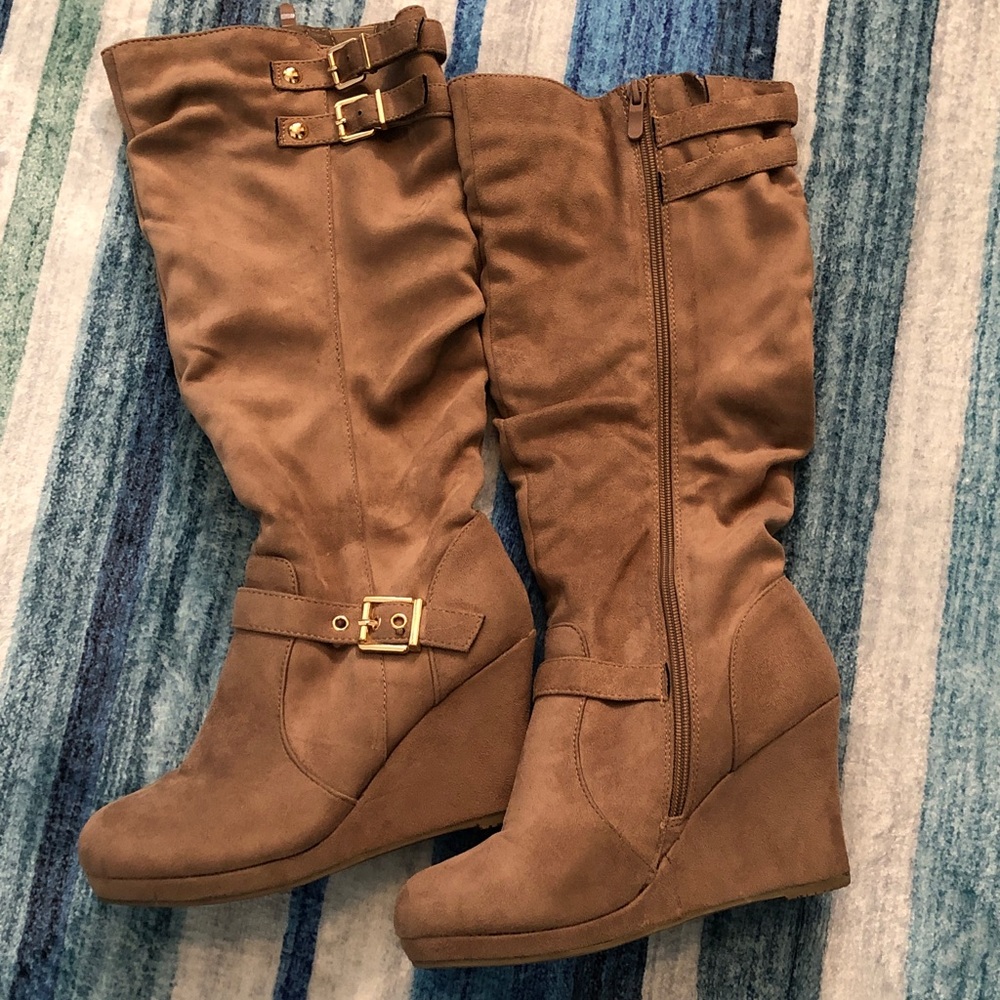 TOP Moda Tan Wedge Boots